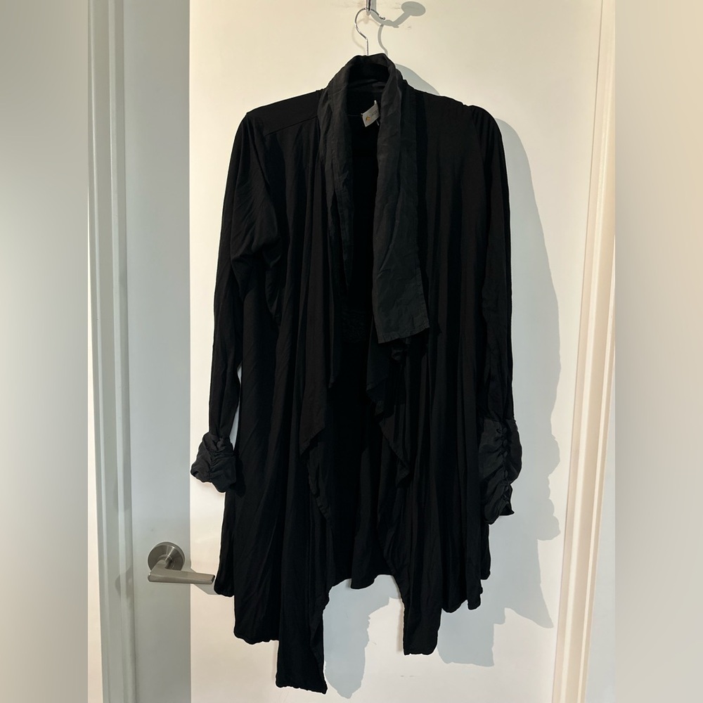5/$25 Vintage Tangerine Black cardigan